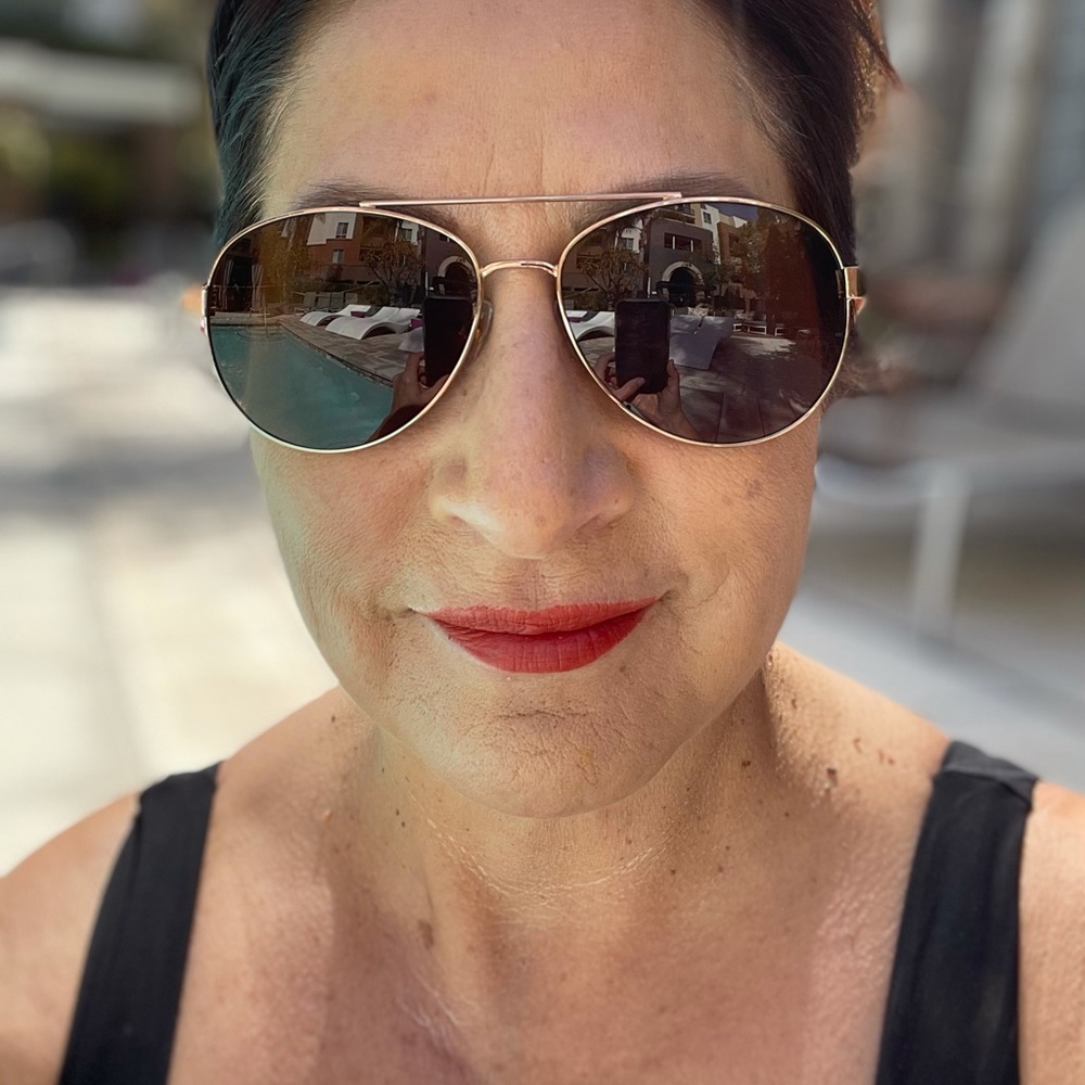 Meet your Posher, Sandra
